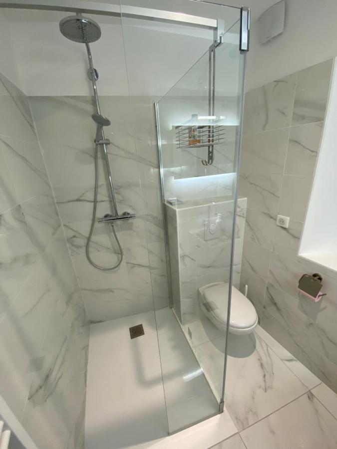 Ferienwohnung Le Standing - Au Coeur d'Agen - Self Checkin - Wifi - Netflix - Smart TV - Luqs fr Exterior foto